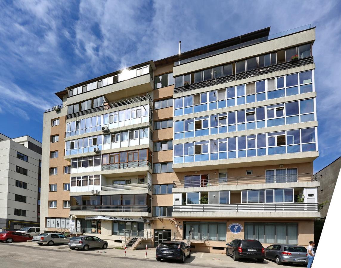 Bloc Izvor Apartment Pitesti Ngoại thất bức ảnh