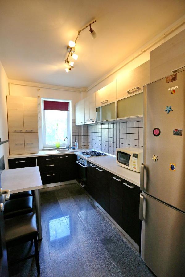 Bloc Izvor Apartment Pitesti Ngoại thất bức ảnh